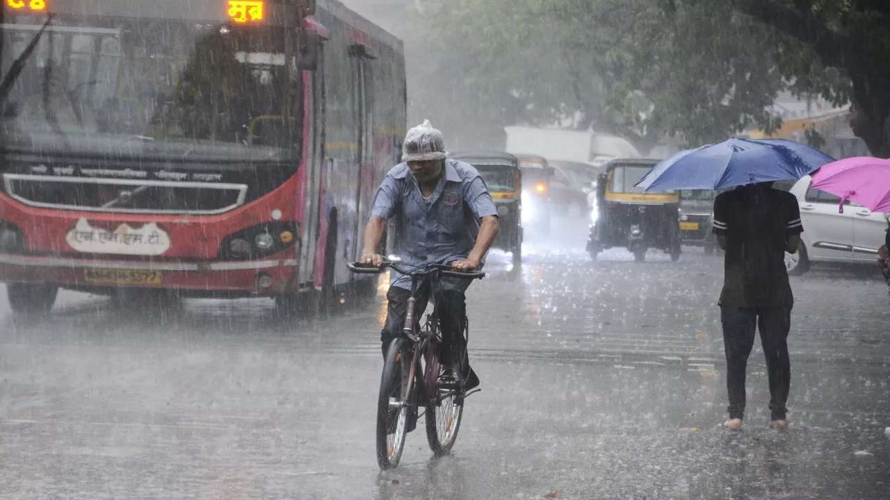 Weather: बिहार में लोगों को मिली गर्मी से राहत, इन जिलों में आज होगी झमाझम बारिश