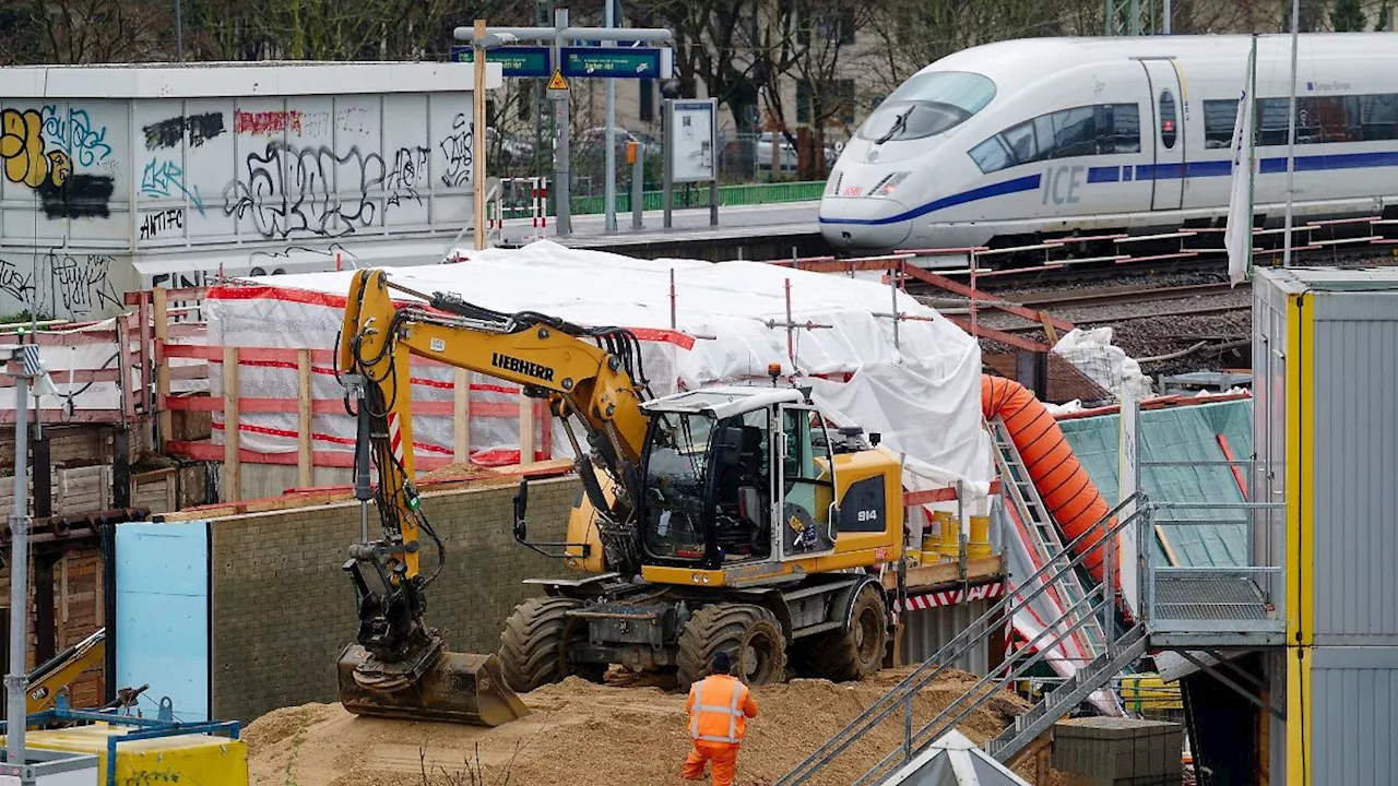 Nordrhein-Westfalen: Bahn erneuert Gleise zwischen Köln und Düsseldorf