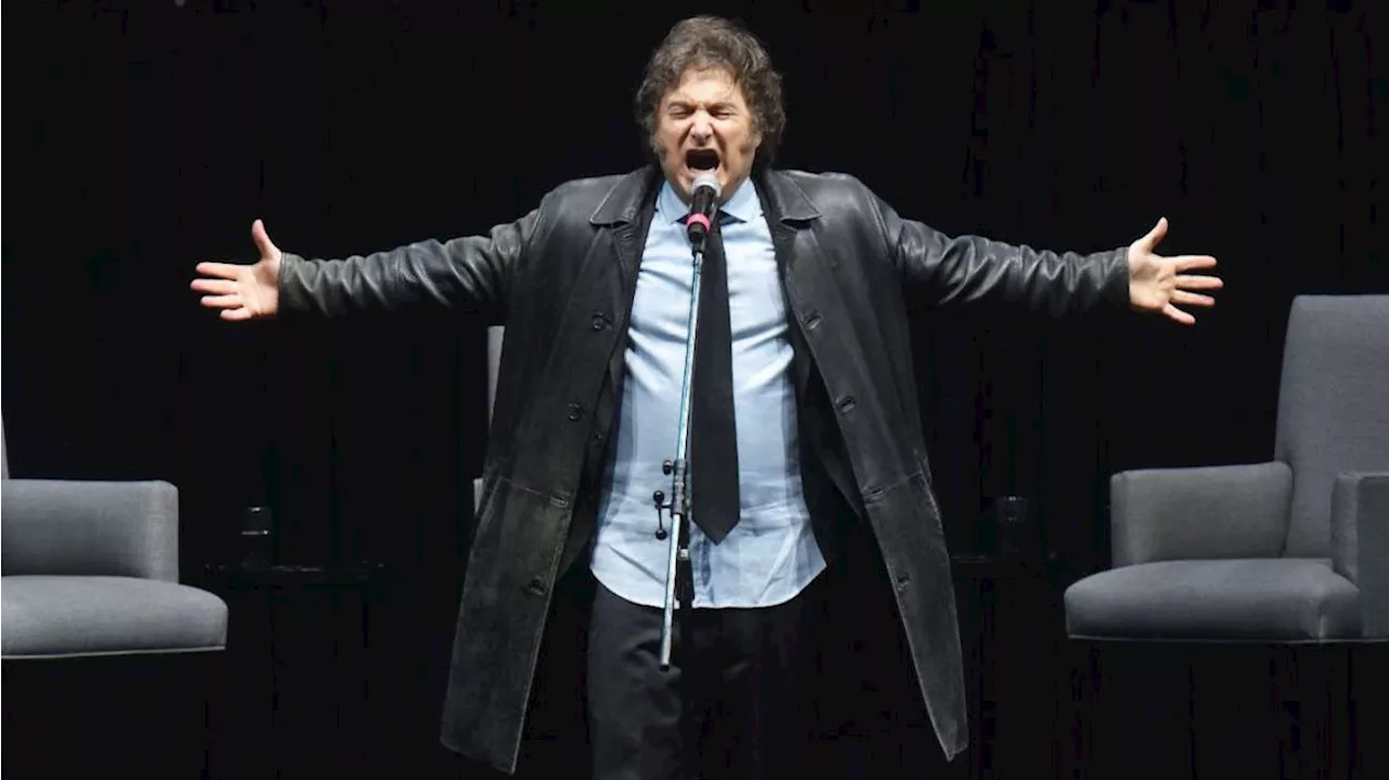 Así fue la explosiva apertura de Javier Milei en el Luna Park cantando 'Panic Show'