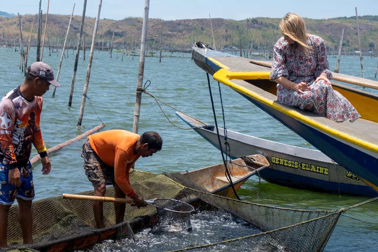 IN PHOTOS: Dutch Queen Máxima visits Philippine fisherfolk in push for financial inclusion