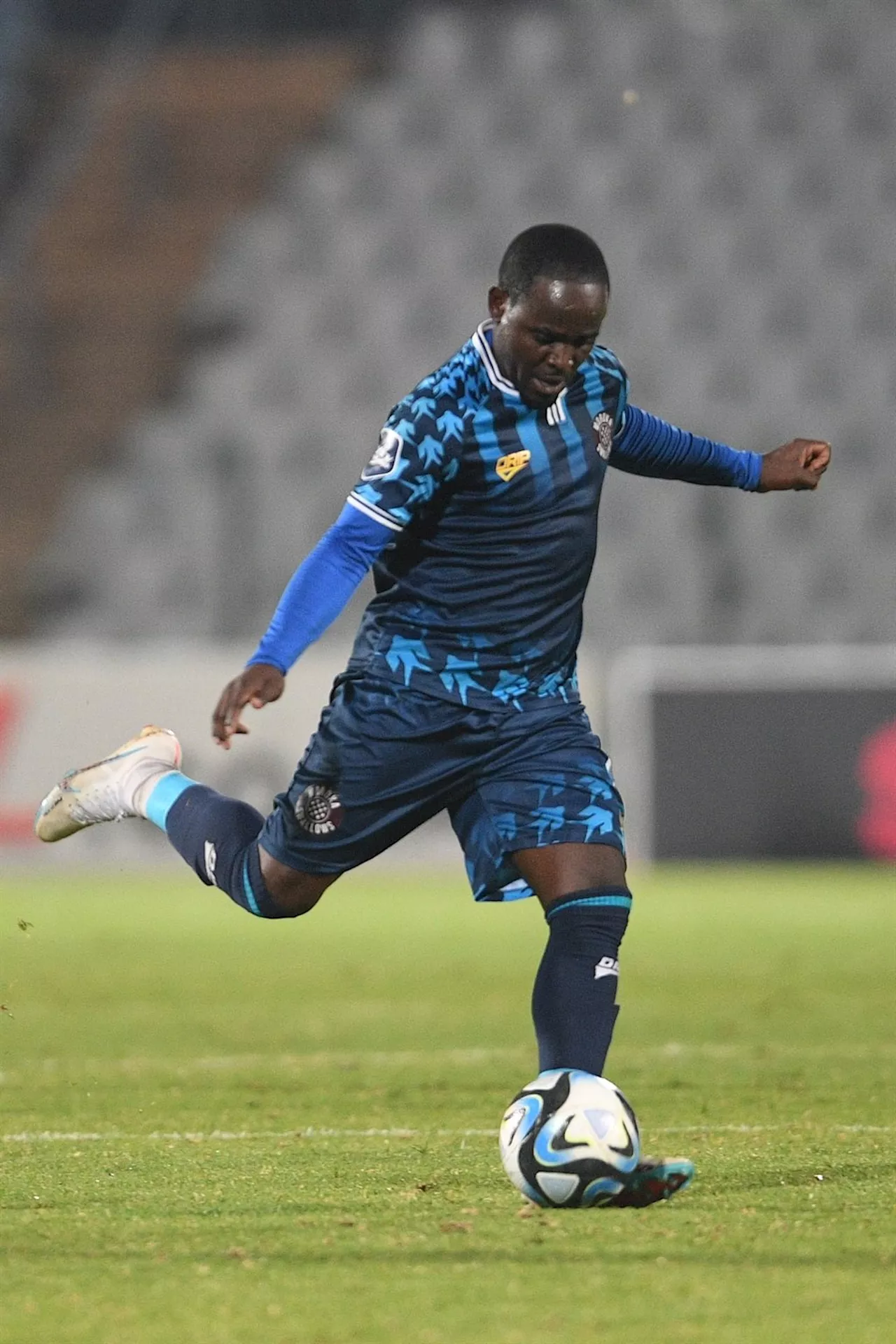 Matthews Responds To Mhango Transfer Rumours