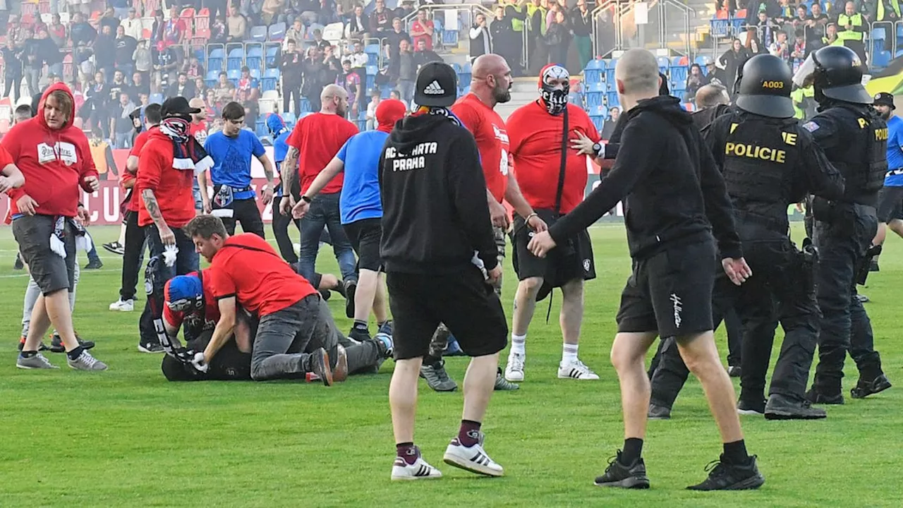 Sparta Prag gegen Viktoria Pilsen: Spiel endet mit brutaler Schlägerei