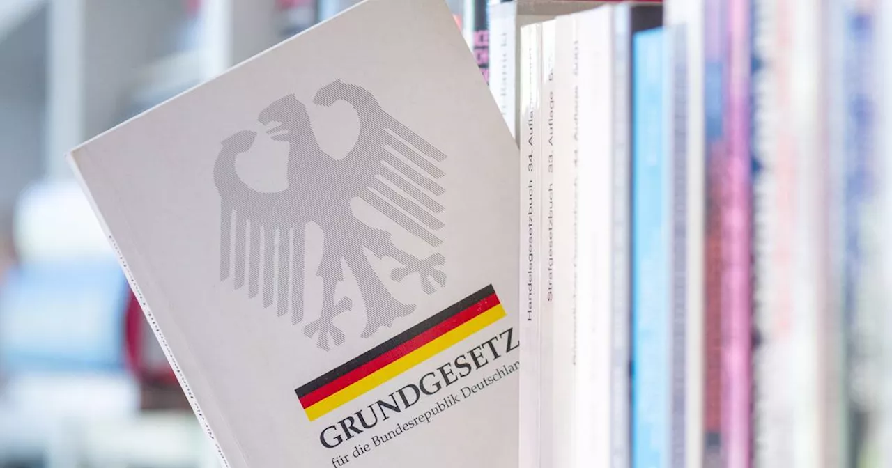 75 Jahre Grundgesetz: Staatsakt und Bürgerfest in Berlin