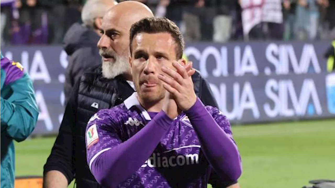 Arthur regala almeno la Conference alla Fiorentina: 3-2 a Cagliari nell'ultima di Ranieri