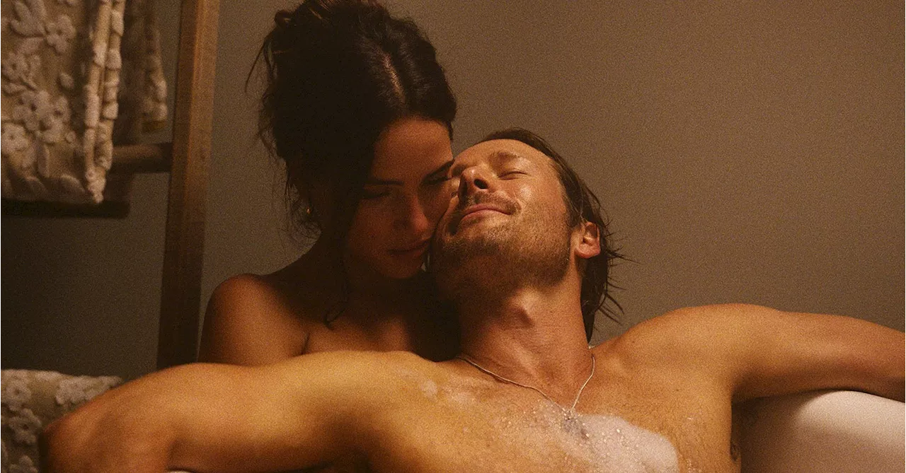 Adria Arjona, Glen Powell in Pain From Rashes During Hit Man Sex Scene