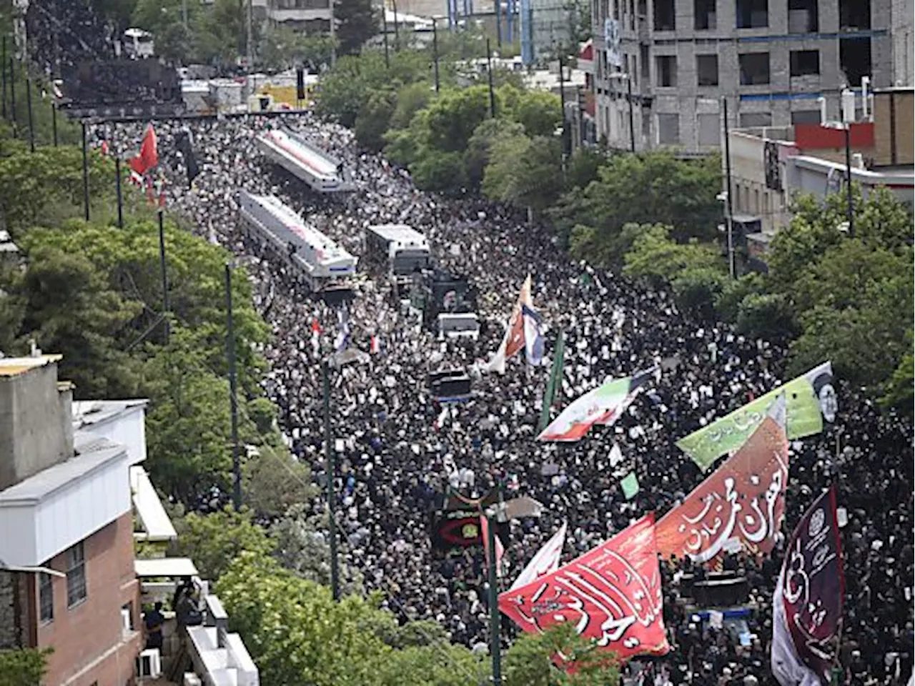 Raisi in seiner Heimatstadt Mashhad beigesetzt