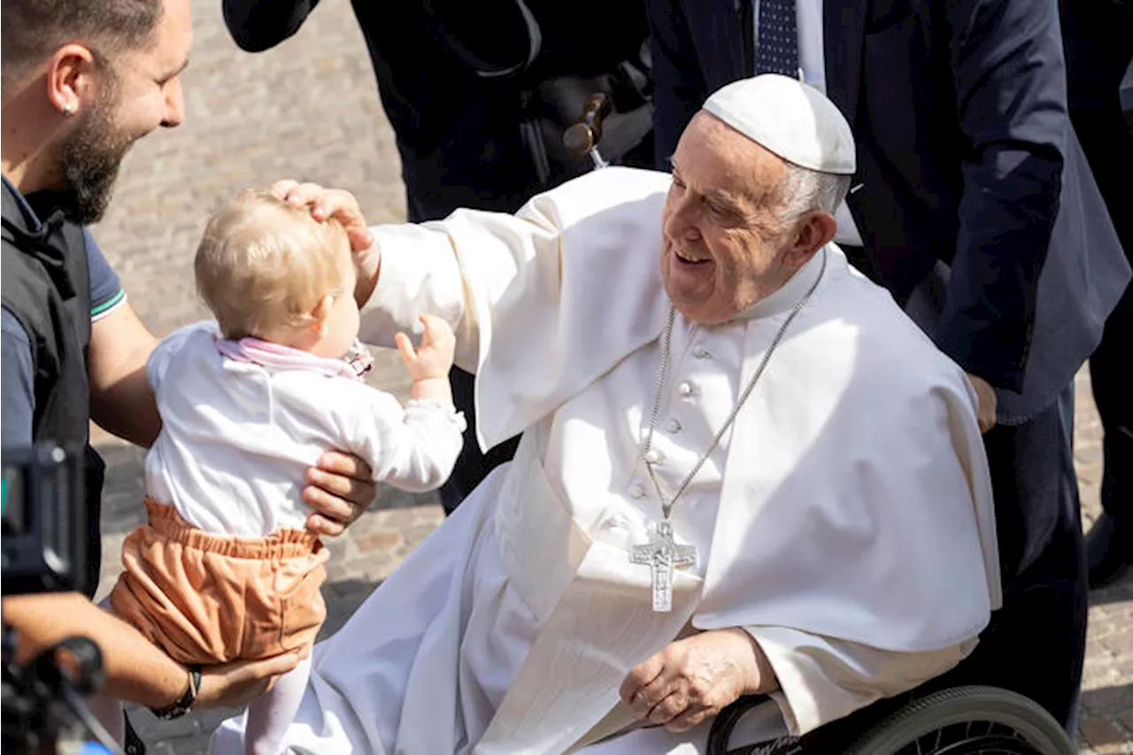 Il Papa in una parrocchia romana per la 'scuola di preghiera'