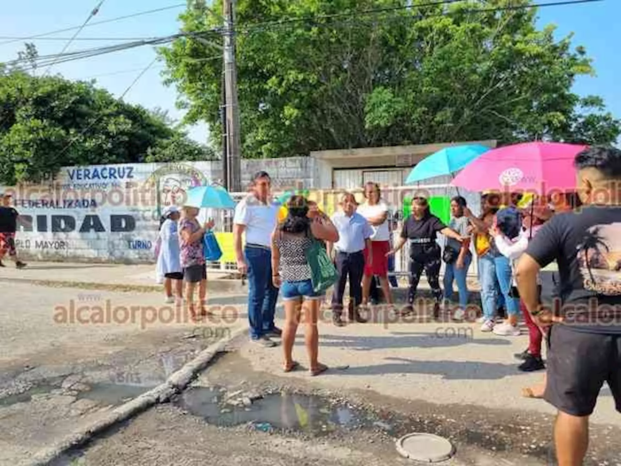 En escuela de Coatza sólo un salón está climatizado