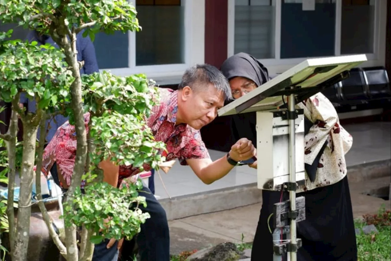 Dosen Unej kenalkan ternak lele dengan alat serba otomatis