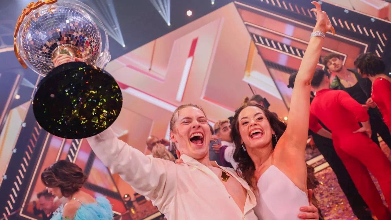 Favorit Gabriel Kelly und Dzumaev gewinnen 'Let's Dance'