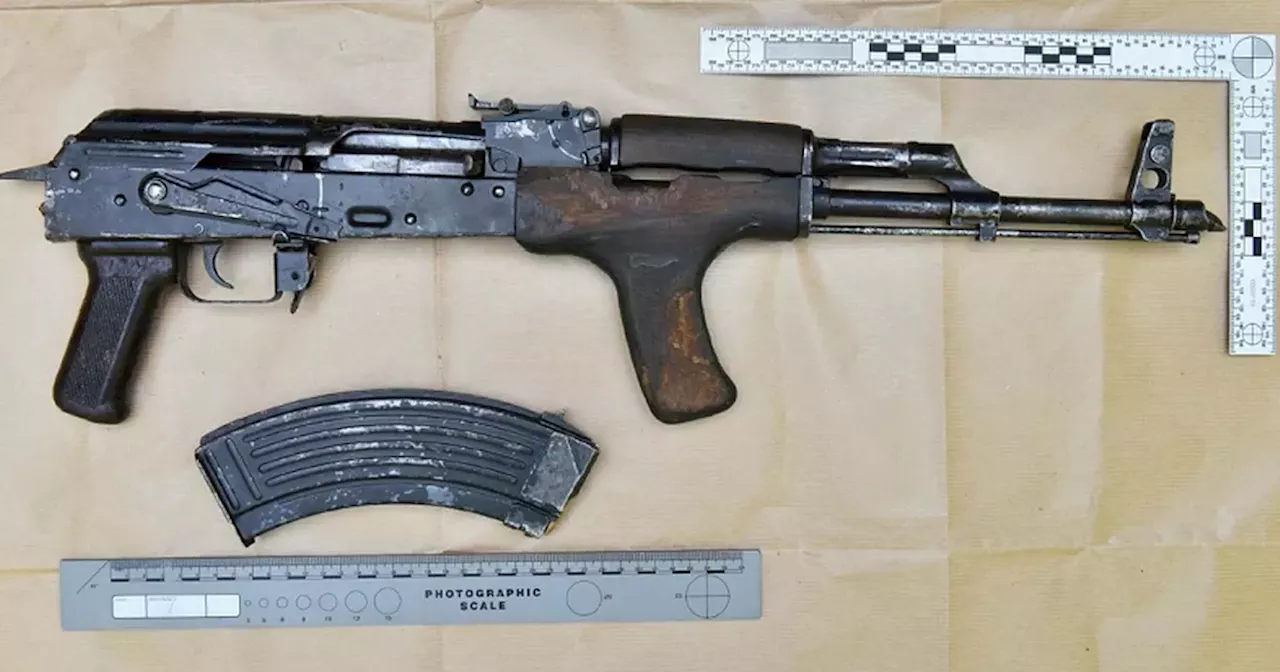 Assault rifle accused “hammered drunk” when he agreed to store gun, court told