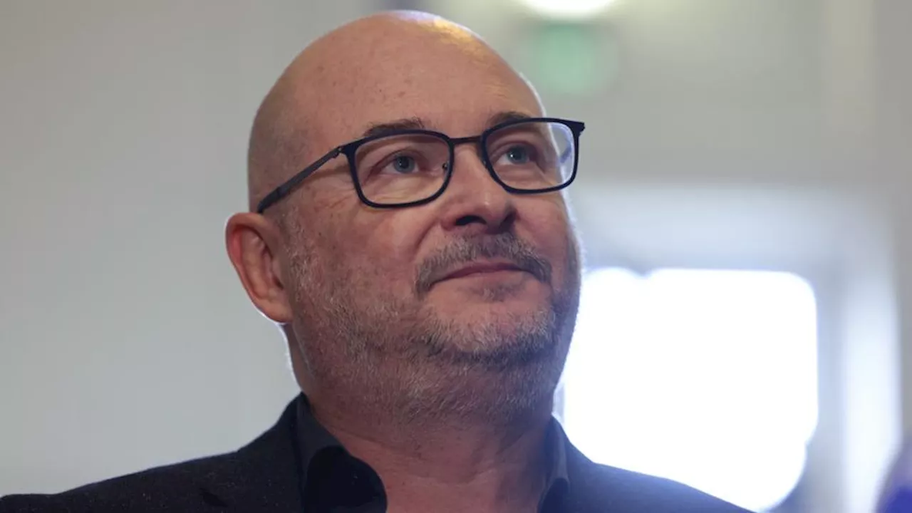 Sébastien Cauet : l’animateur radio mis en examen pour viols et agression sexuelle sur mineures