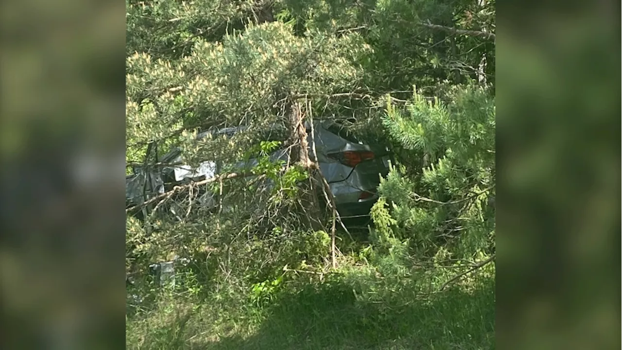 Driver facing impaired driving charges following 11 a.m. crash on Hwy. 416, OPP says