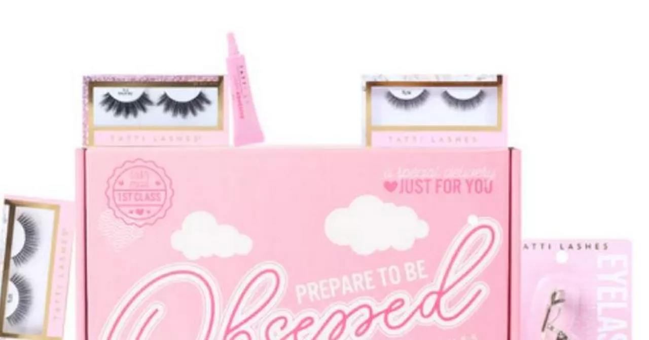 Tatti Lashes reduces 'box of heaven' full of false lashes to £20