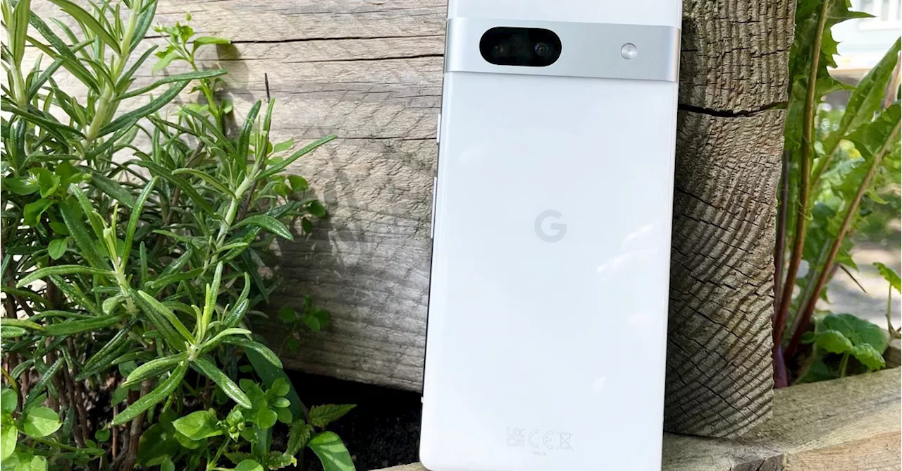 Pixel 7a: MediaMarkt verkauft Google-Handy verflucht günstig