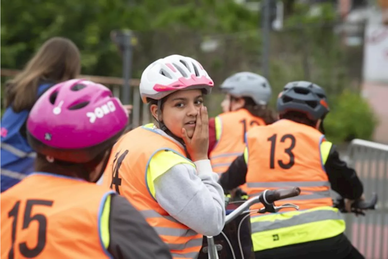 Mortselse scholieren leggen fietsexamen af: “Verkeer is complex, zeker in een stedelijke omgeving”