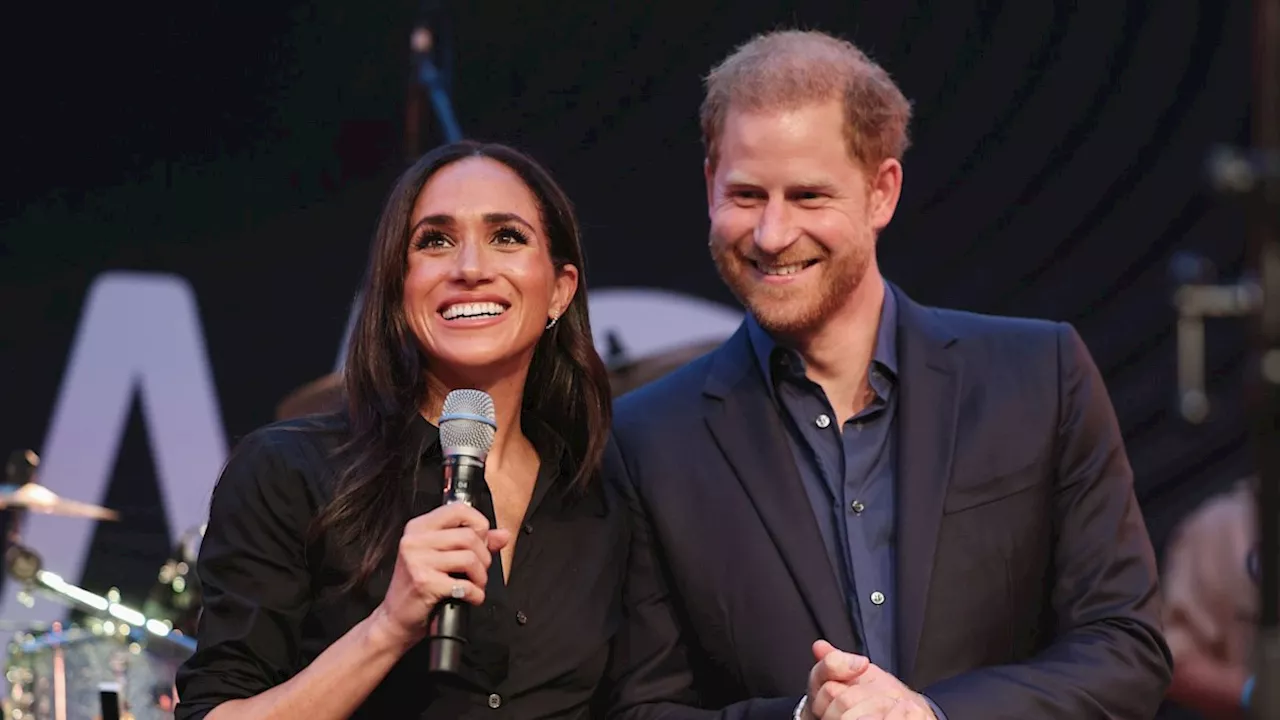 Photo of Prince Harry and Meghan Markle taken after leaving royal roles acquired by National Portrait Gallery