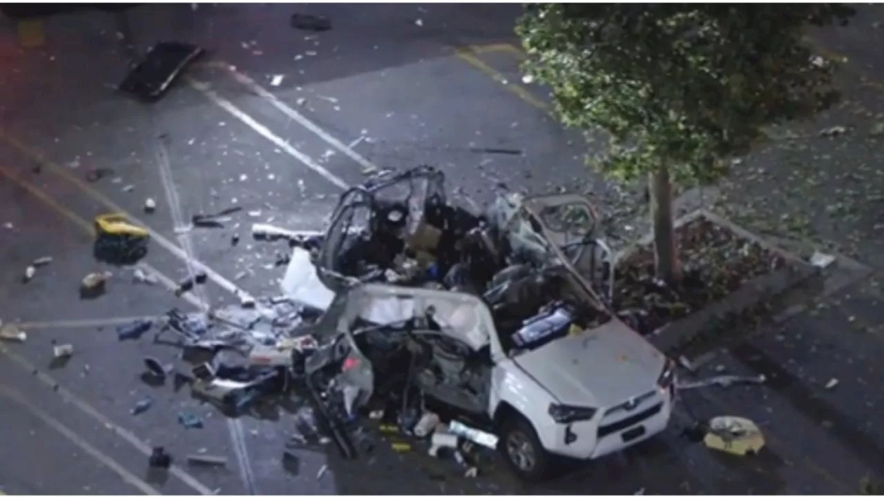 Hombre sobrevive de milagro tras fuerte explosión: intentó prender un cigarro al interior de su auto