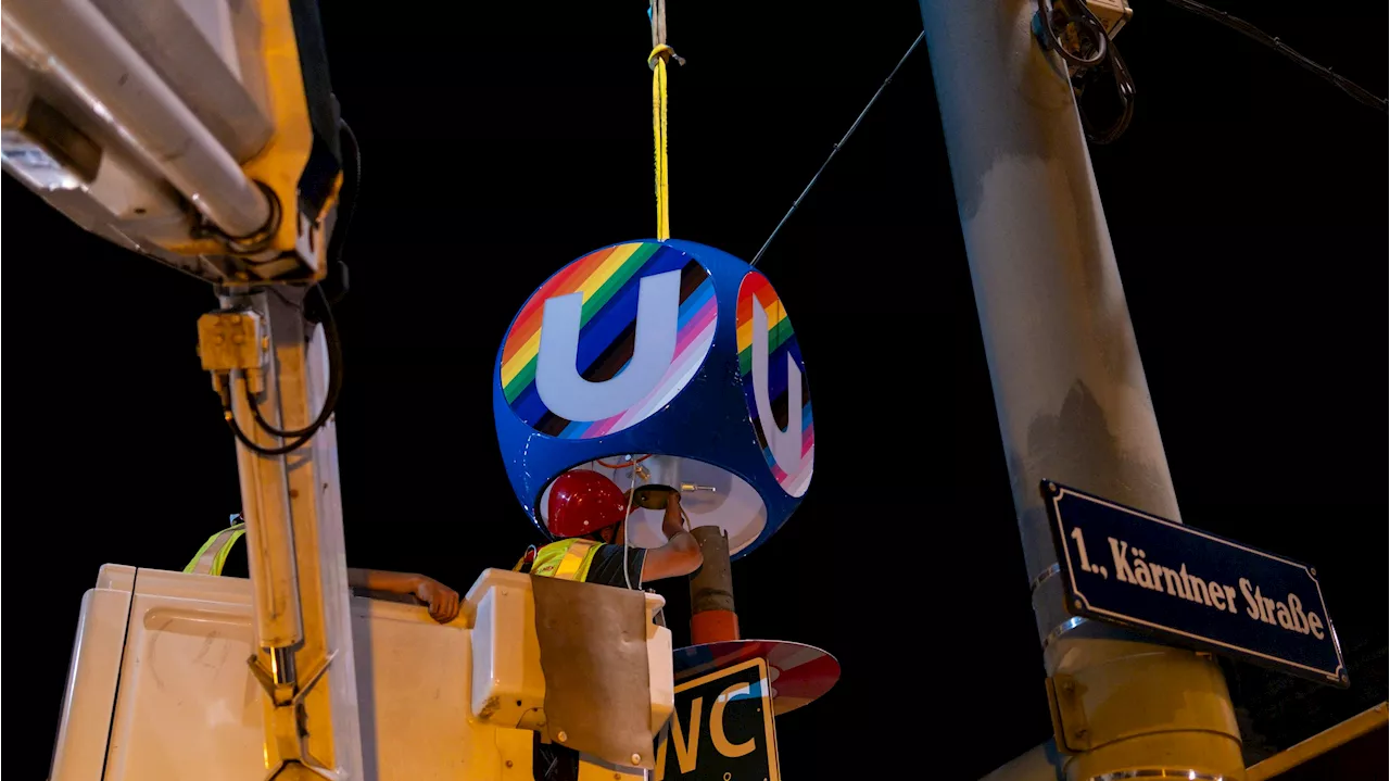 Wiener Linien präsentieren ersten Regenbogen-Würfel