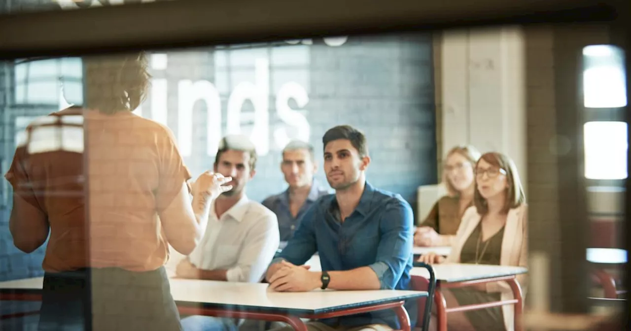 Änderung im Arbeitsrecht: Ab wann der Arbeitgeber die Weiterbildung zahlen muss