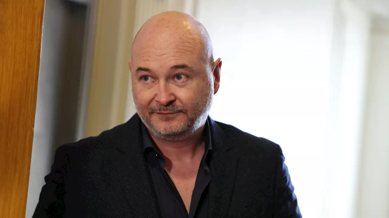 L'animateur Sébastien Cauet, visé par une enquête pour viols, présenté à un juge d'instruction
