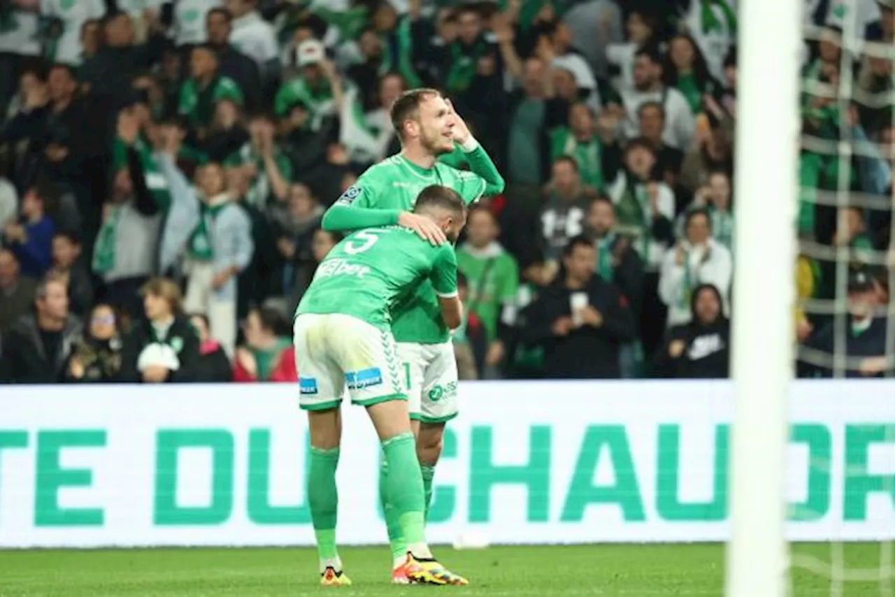 Saint-Etienne bat Rodez et jouera sa place en Ligue 1 face à Metz