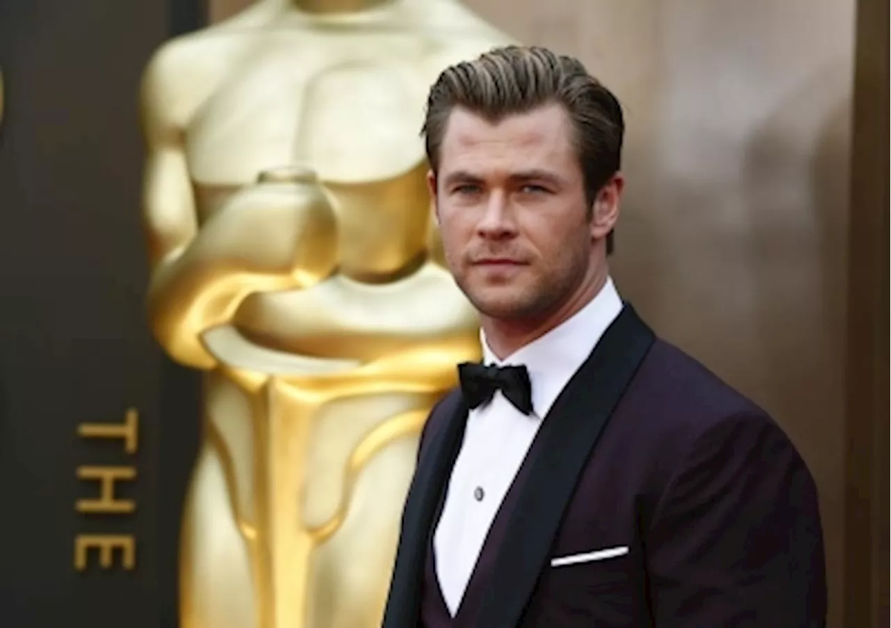 Chris Hemsworth receives ‘Hollywood Walk of Fame’ star and a roasting from fellow Avengers (VIDEO)