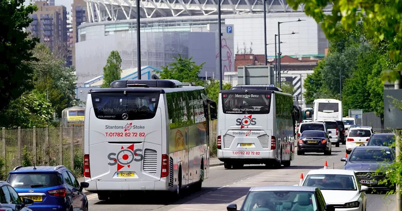 Warning issued to Manchester United and Man City fans ahead of FA Cup final