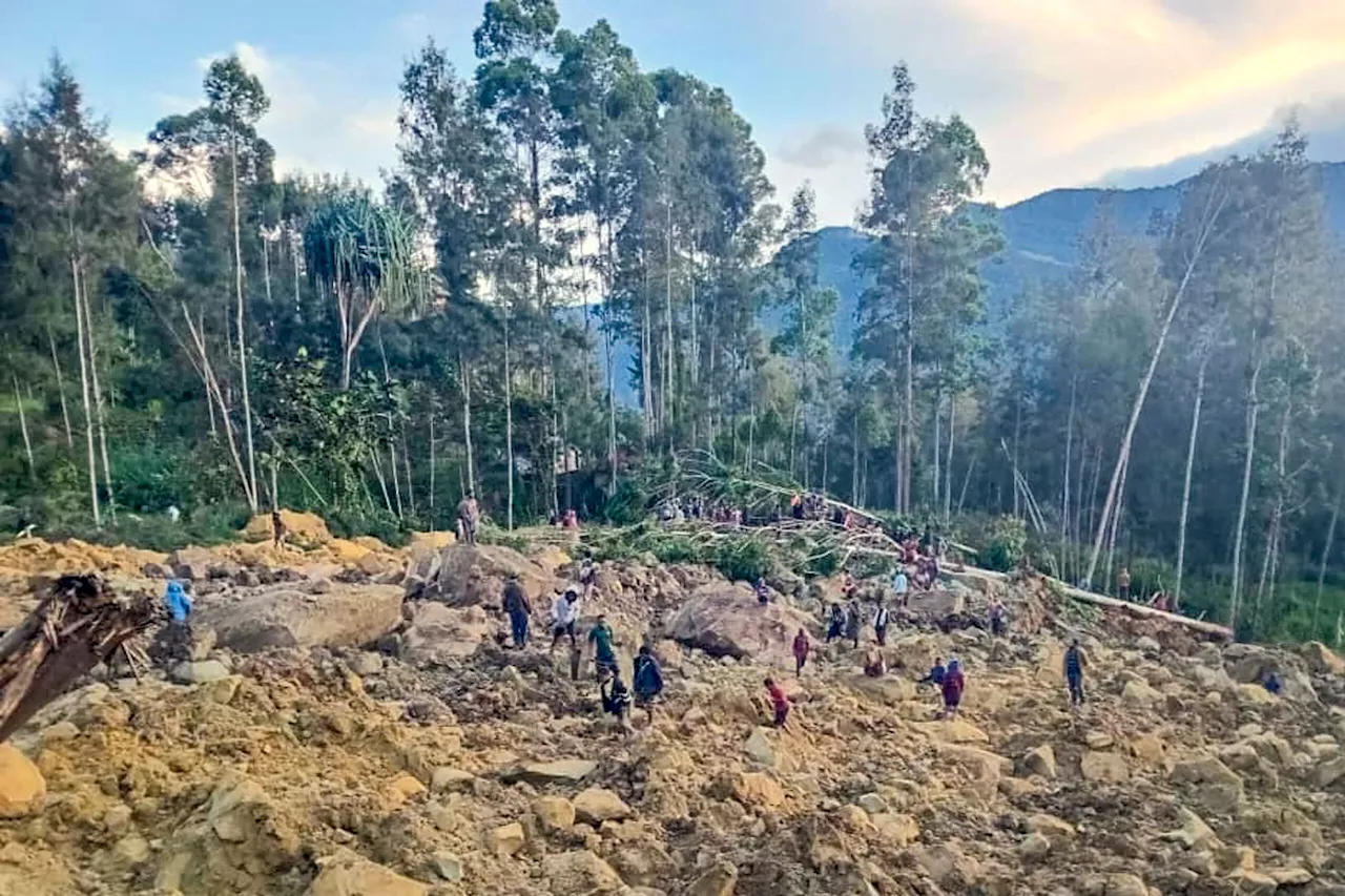 Massive landslide hits Papua New Guinea, many feared dead