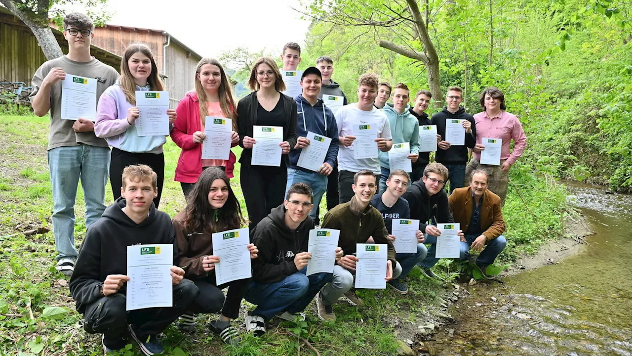 Junge Wildbachbegeher meisterten Prüfung an der LFS Warth mit Bravour