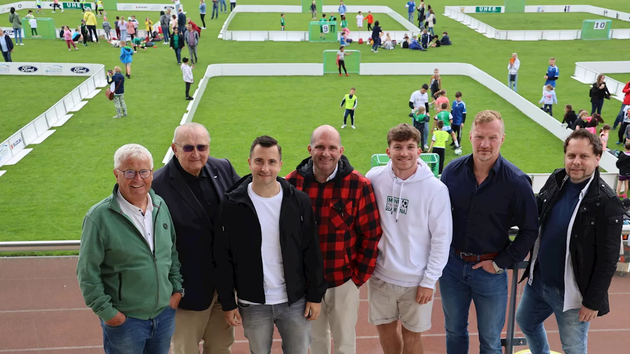 Markus Suttner, Paul Scharner und Co. bei Fußballfest auf Mini-Tore