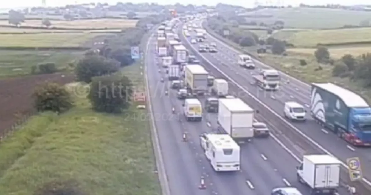 M1 live traffic updates with hour-long delays after crash between junction 29a and junction 30