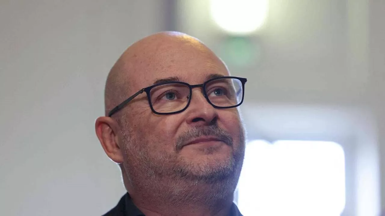 Sébastien Cauet, visé par une enquête pour viols, a été présenté à un juge d’instruction