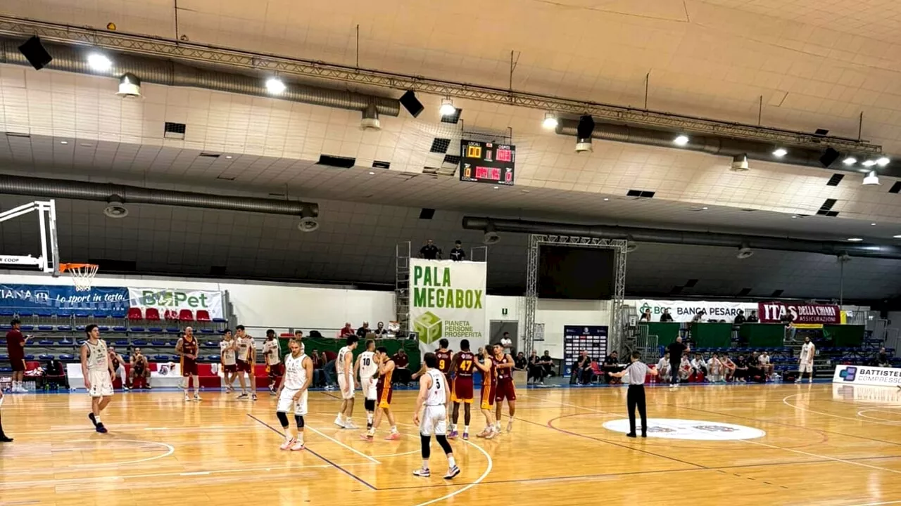 La Virtus spreca un vantaggio di +11 e cade a Pesaro in gara 2 della semifinale