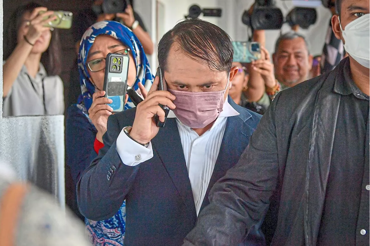 Hamzah Zainudin’s former aide in the dock for bribery