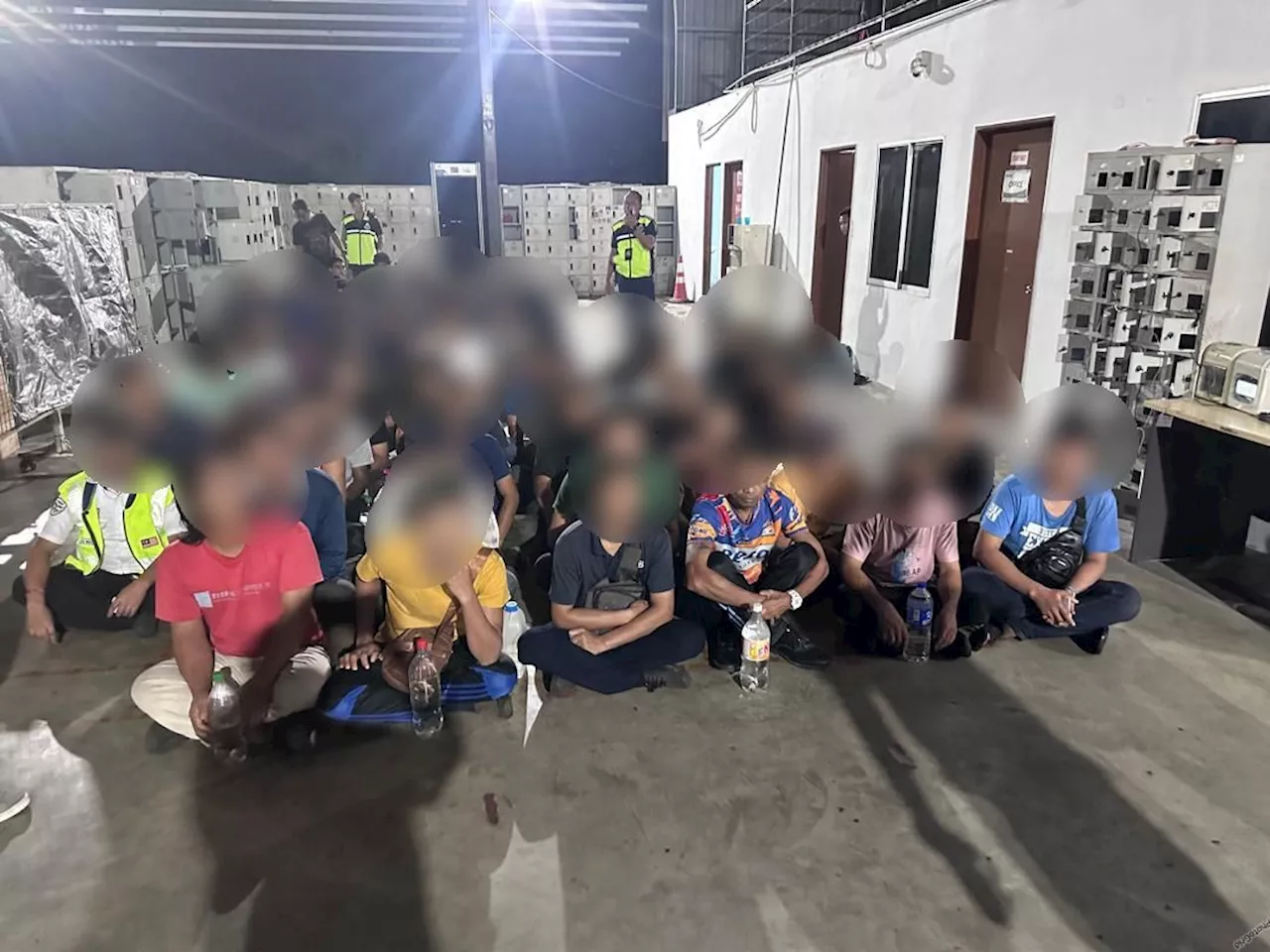 More than 200 foreigners nabbed in separate Immigration ops in Kulai, Batu Pahat