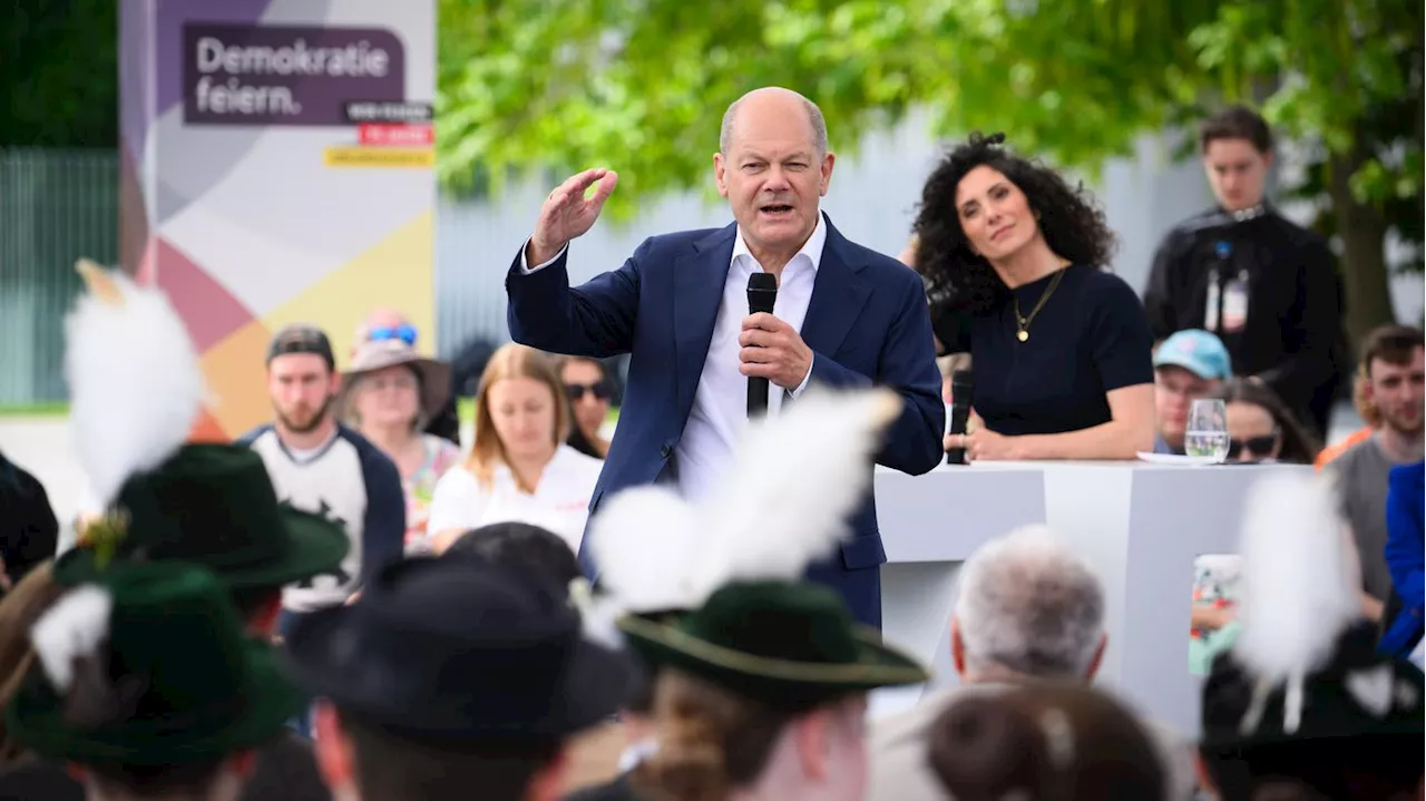 Bundeskanzler bei Bürgerdialog in Berlin: Scholz ruft Klima-Hungerstreikende zum Abbruch ihrer Aktion auf