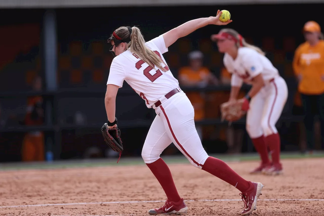 Live updates: Alabama faces elimination against Tennessee in NCAA super regional