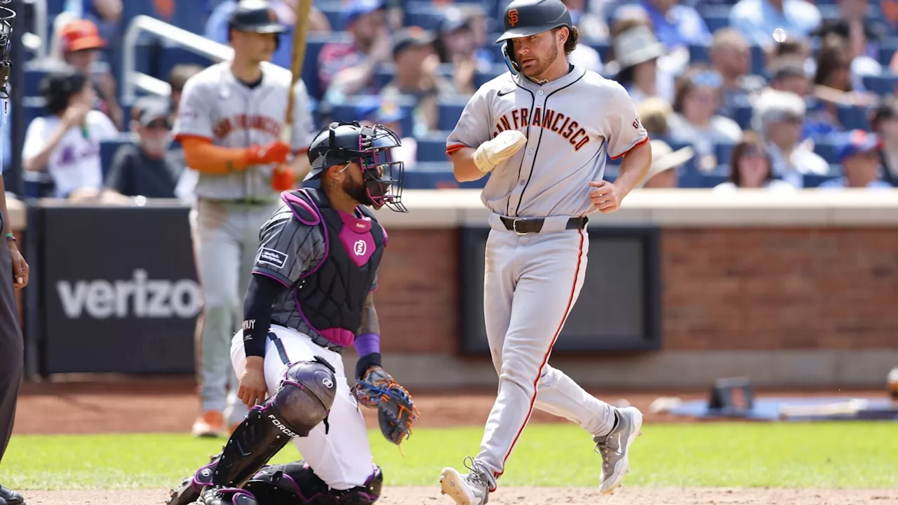 Edwin Díaz blows save for skidding Mets as Giants win 7-2 in 10 innings