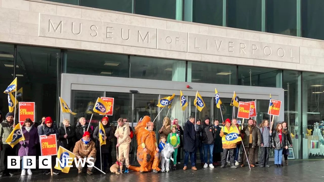 Liverpool museums staff strike suspended after pay offer