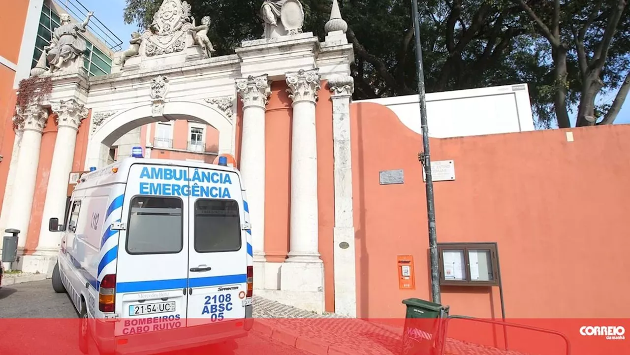 Ferido ligeiro em despiste de carro seguido de incêndio em Lisboa