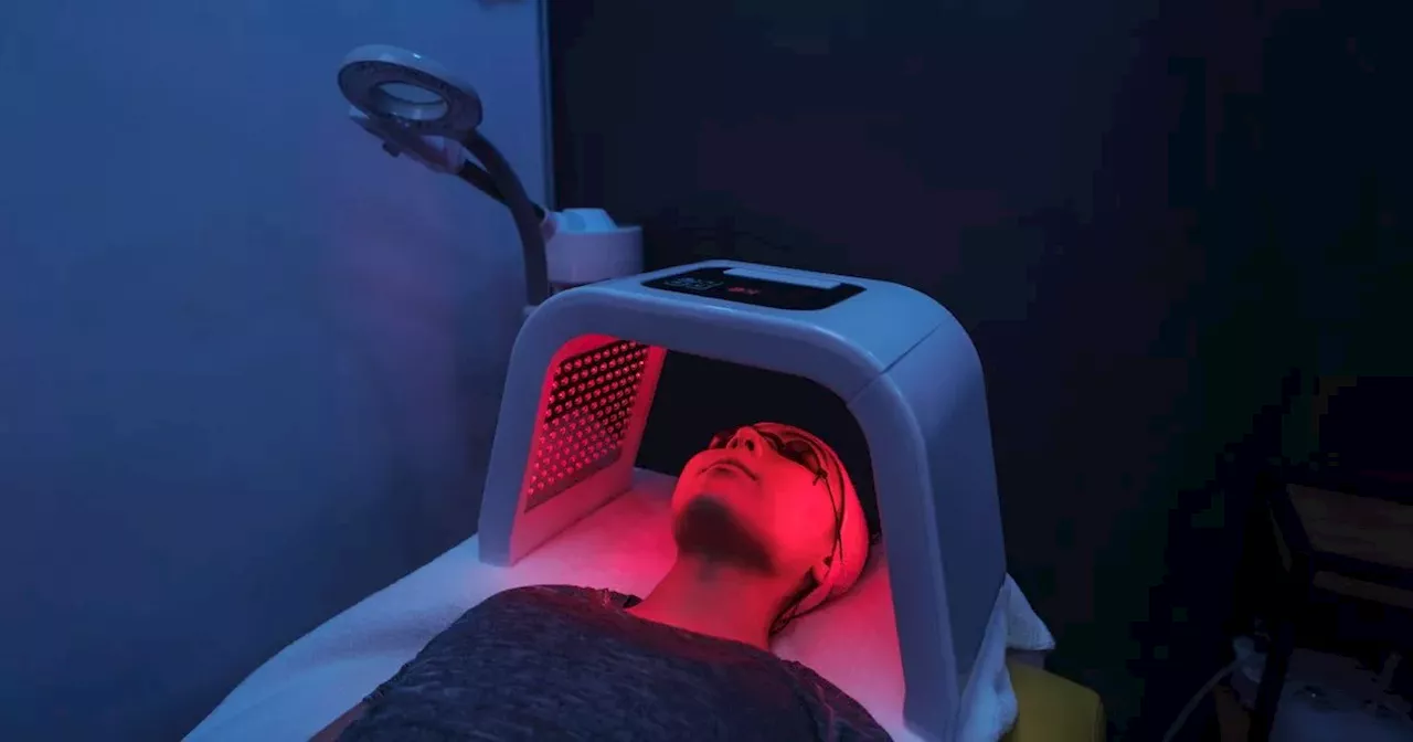 Expert shares five reasons why you should be using red light therapy this summer