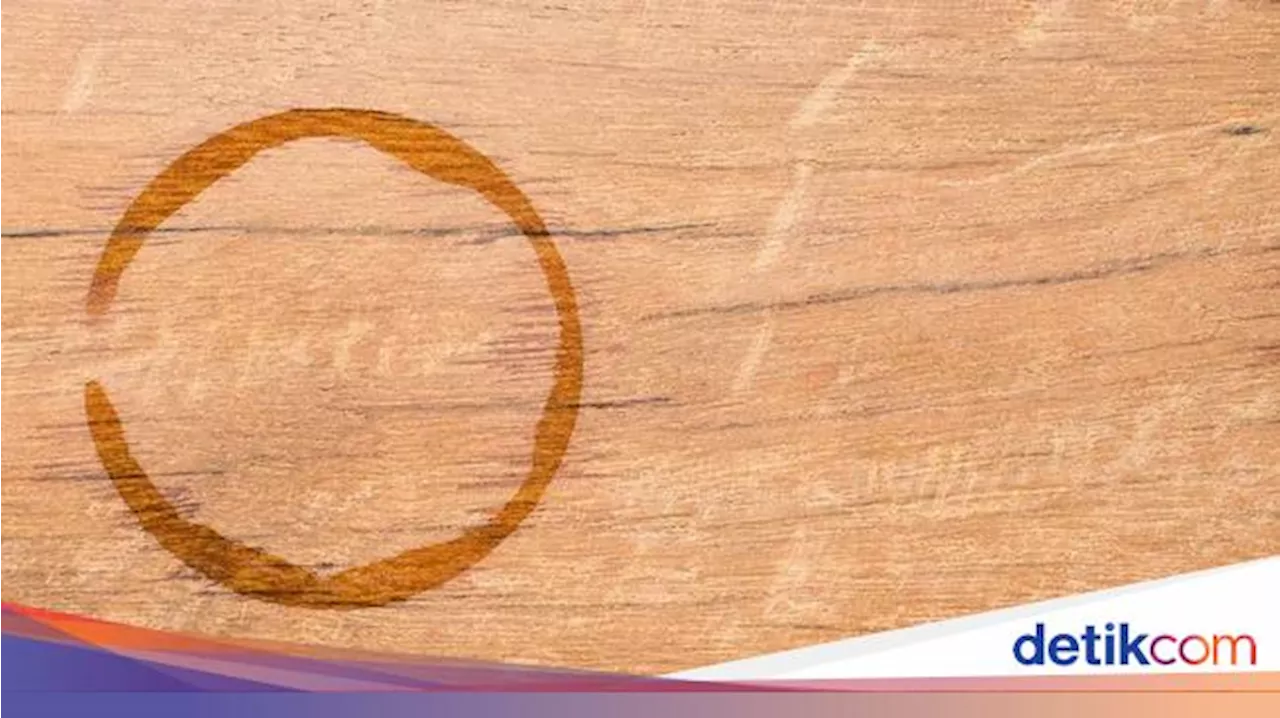 3 Cara Membersihkan Noda Air pada Furnitur Kayu