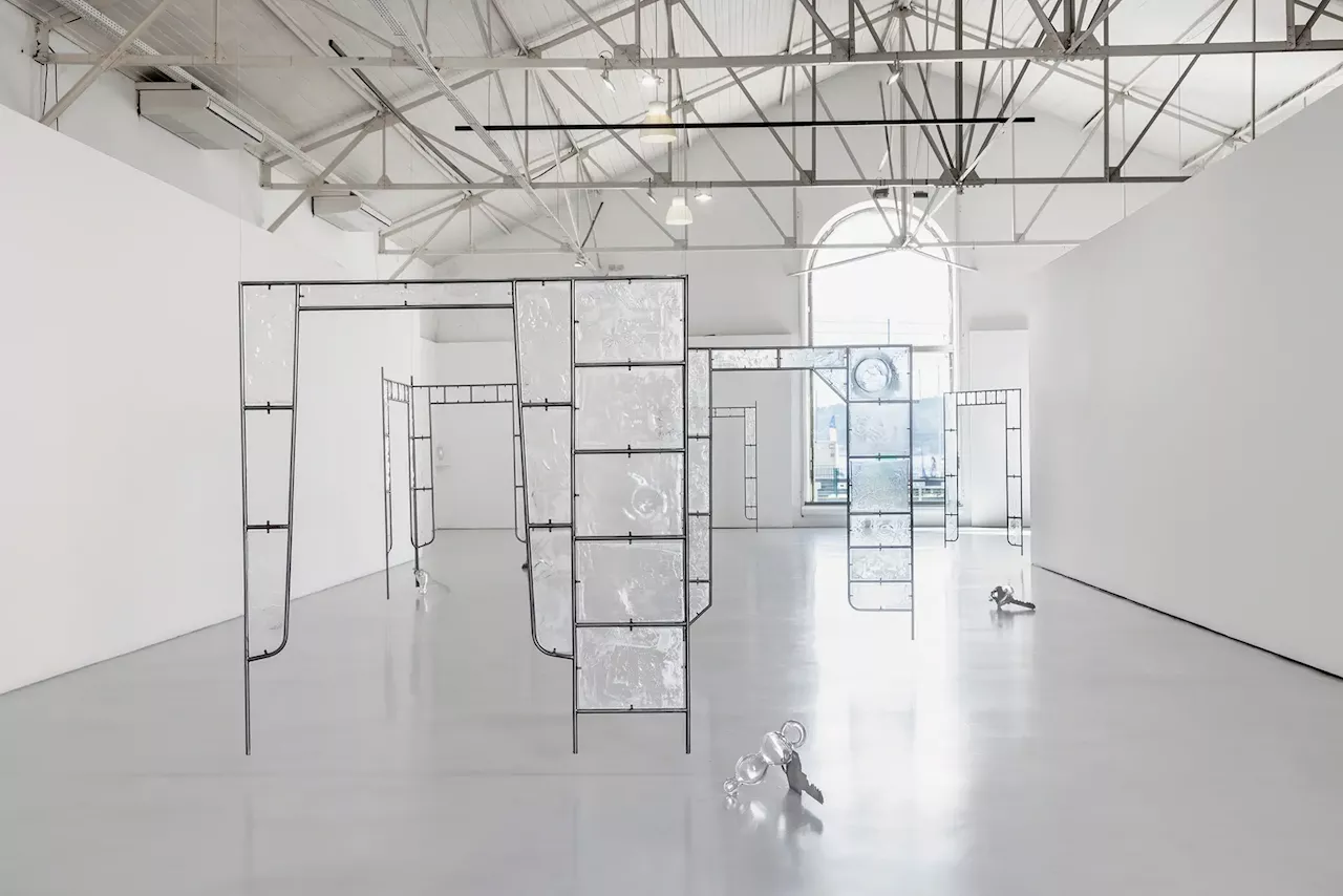 Exposições: “Eros and Errors”, a arquitetura do desejo segundo Andreia Santana