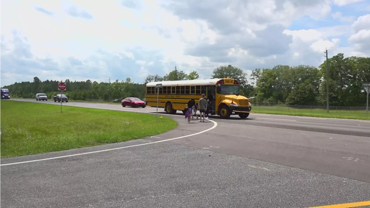 Callahan parents pleading for drivers to slow down near State Road 200 school bus stops