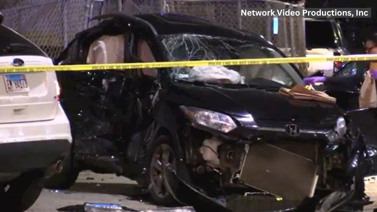 Driver flees after crashing stolen car on Chicago's South Side leaving 1 dead, 9 injured