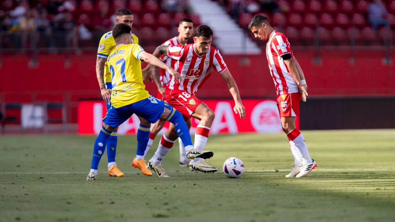 6:1 nach 0:1! Almeria überrolt Cadiz in 45 Minuten