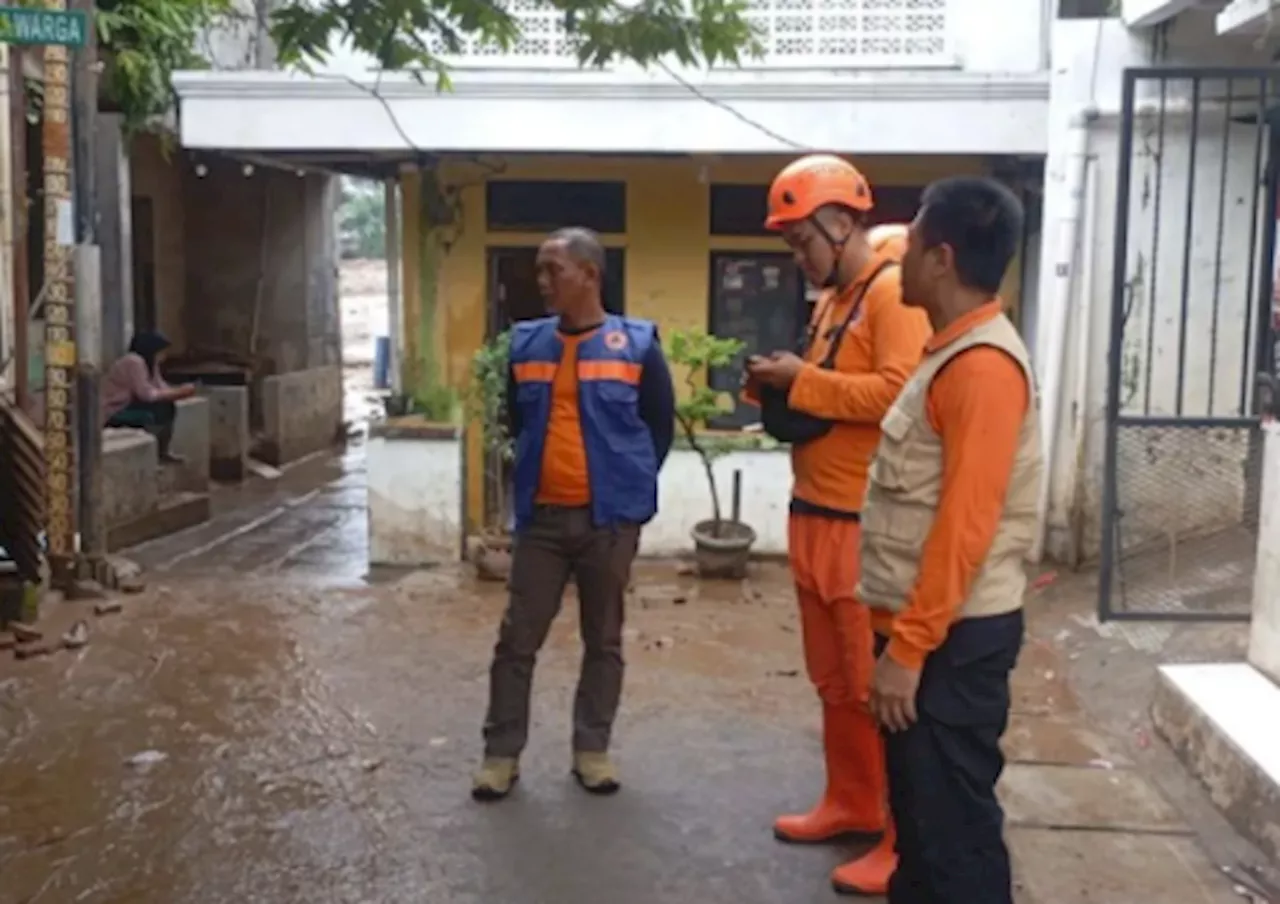 Banjir yang Rendam Beberapa RT di Jakarta Mulai Surut