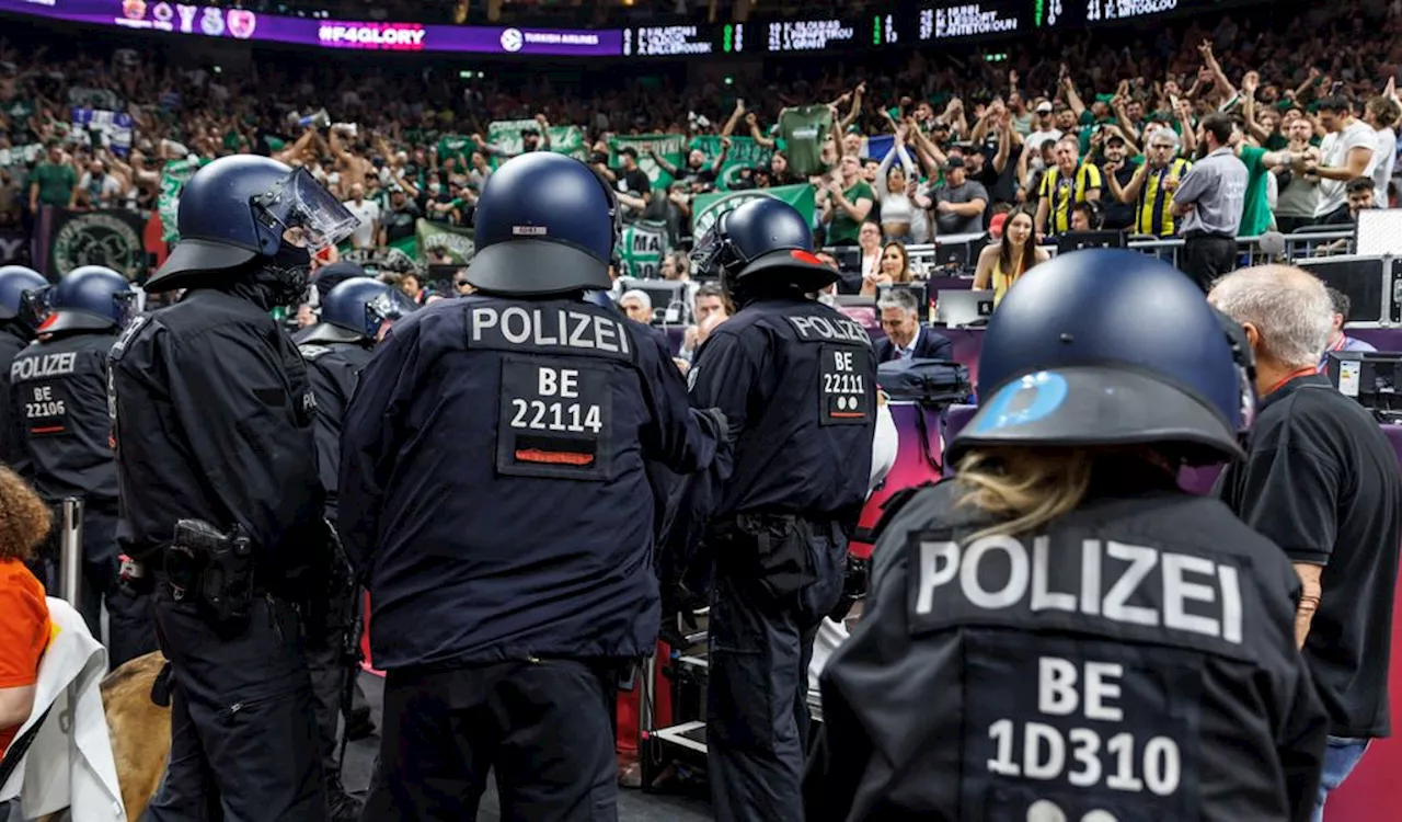 Krawalle beim Basketball in Berlin: Polizisten verletzt, sogar Machete sichergestellt