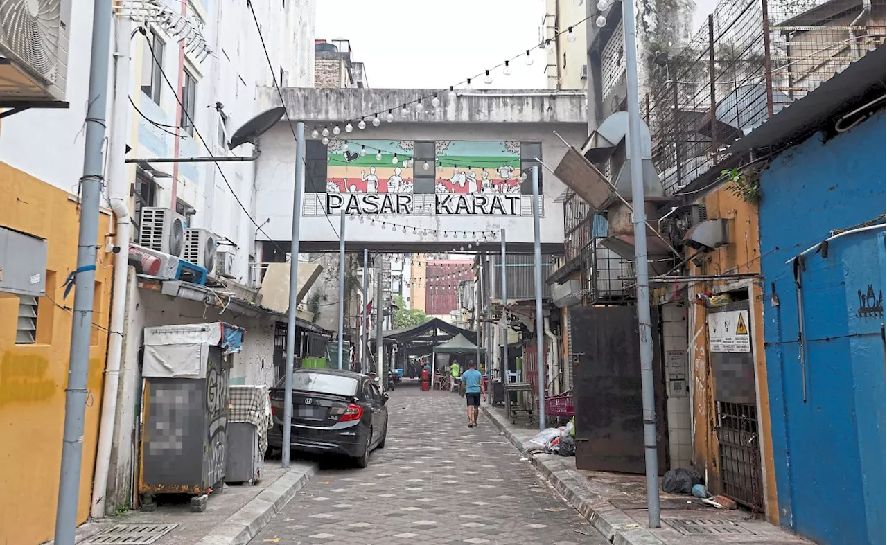 Pasar Karat traders happy with new site after relocation